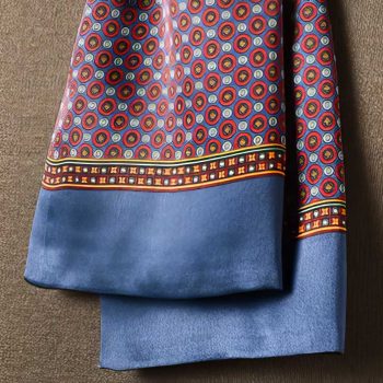 Foulard Homme Soie Bordeaux Boutonnerie - Détails