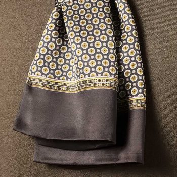 Foulard Homme Soie Marron Boutonnerie - Détails