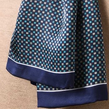 Foulard Homme Soie Mosaïque Bleu - Détails